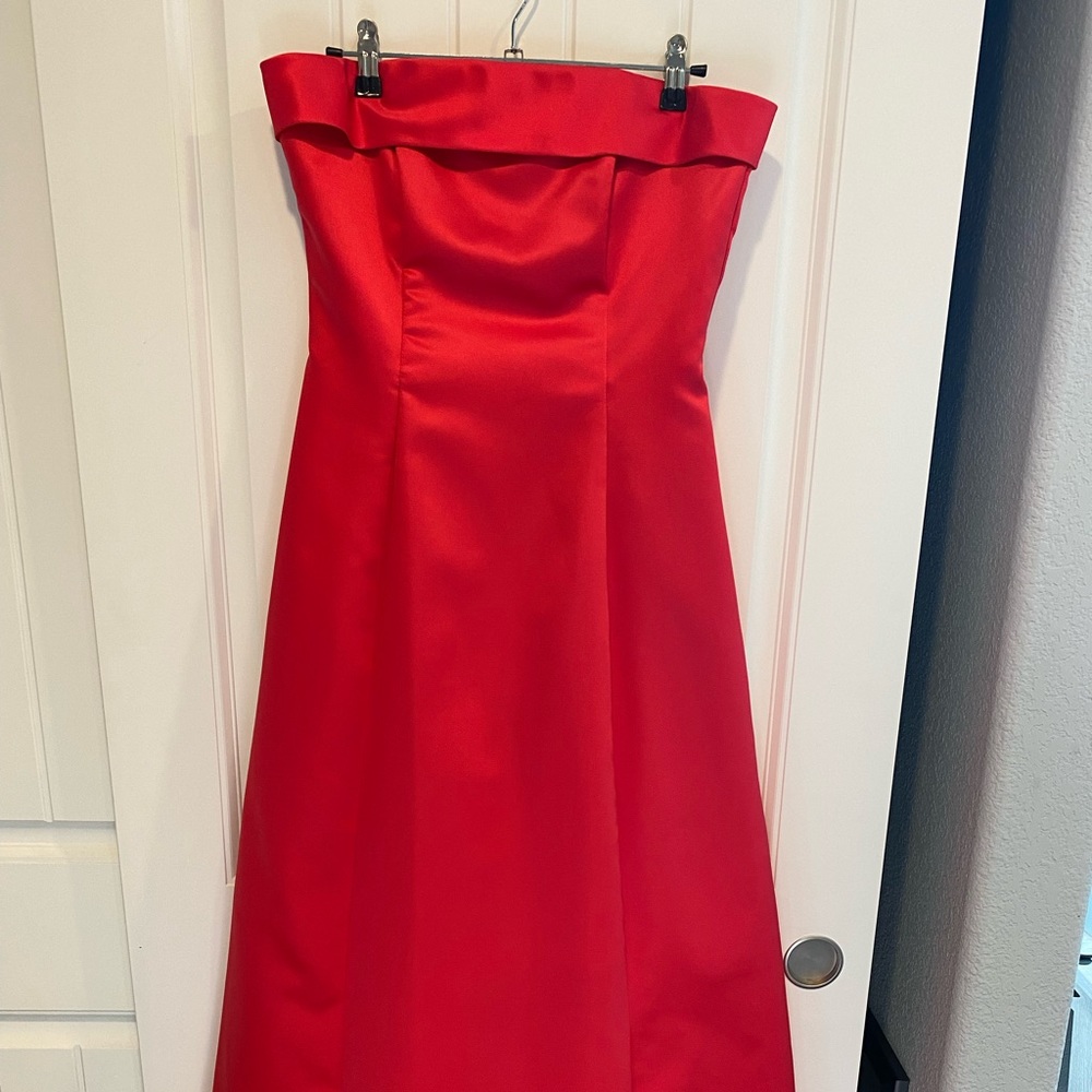 Red/pink fuchsia dress size 7/8 formal gown circa 2000 vintage. NEW